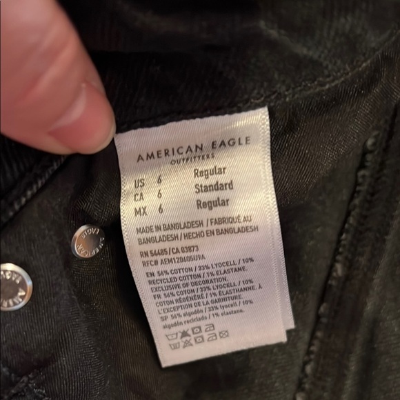 American Eagle Black Distressed Jeans - Picture 4 of 6